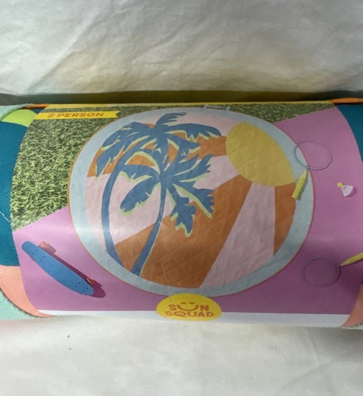 Sun Squad Summertime Round Picnic Blanket 2 Person Water Repellent Blanket. gallery
