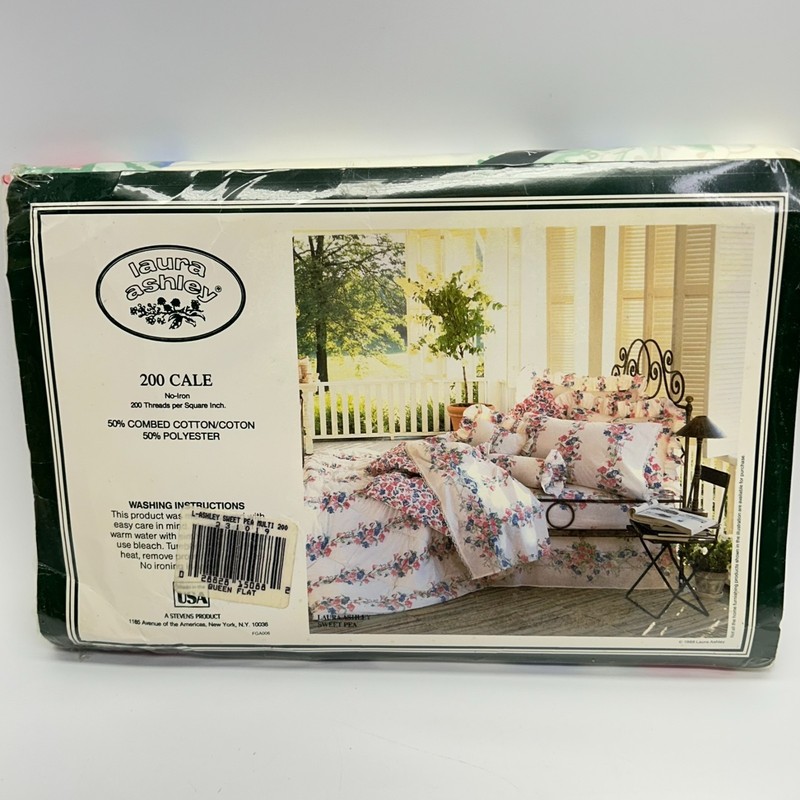 Laura Ashley Single Queen Size Flat Bed Sheet Quilted Floral 60 x 80 Vintage gallery