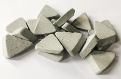 Ceramic Tumbling Media – Used – Flat triangle – Metal and Rock Tumbling
