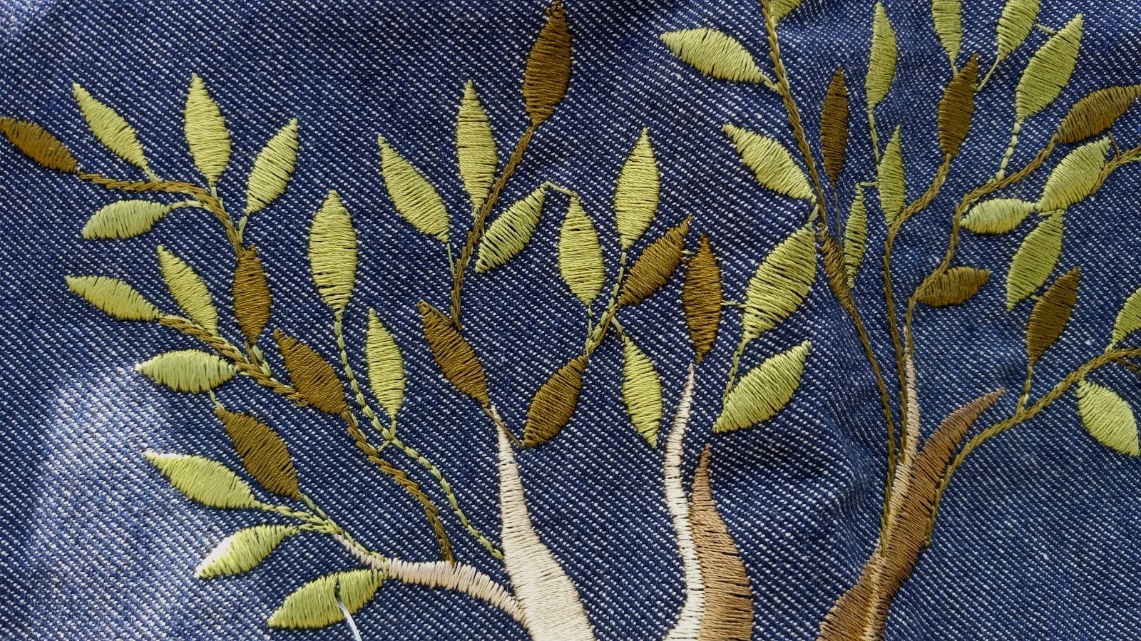 F & L Homeland Embroidered Apron Olive Tree Greece Spellout NWT Made In Greece gallery