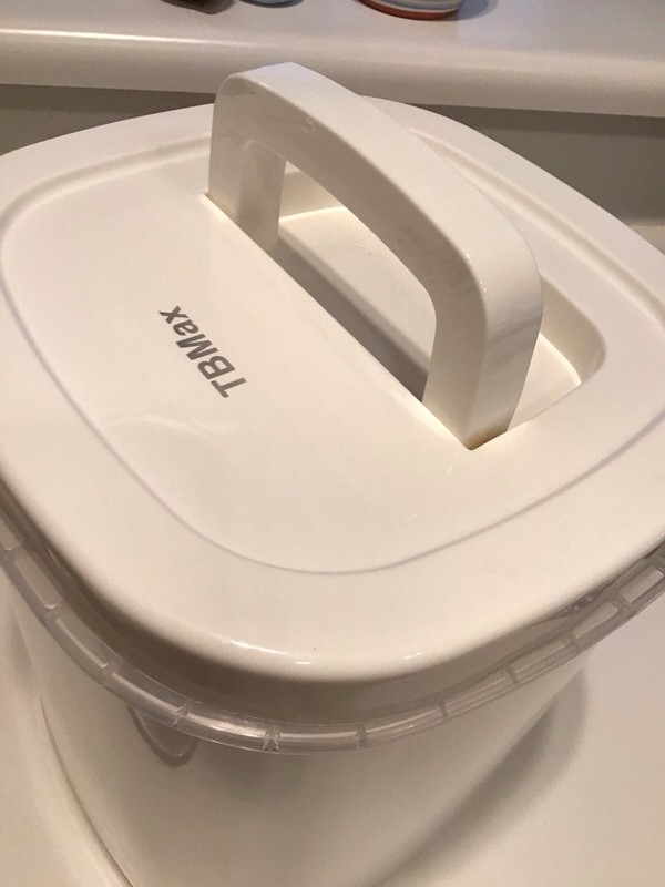Bulk Storage Container air tight, 10 kg holds 15 lbs flour or 25 lbs rice used 1 gallery