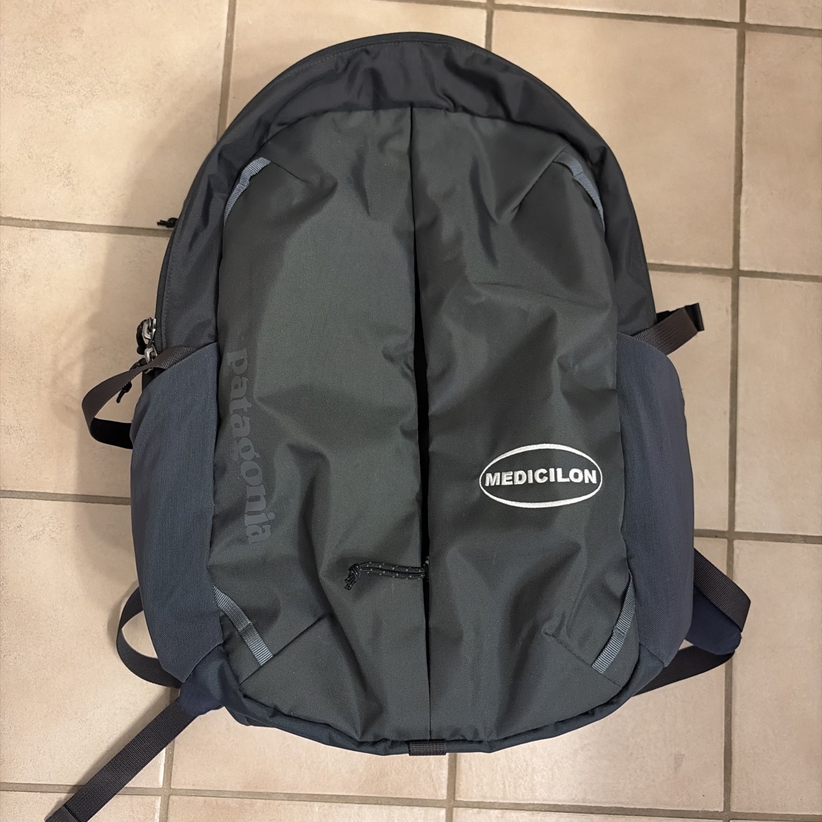 Patagonia Refugio  Day Pack Backpack 47913 EUC READ