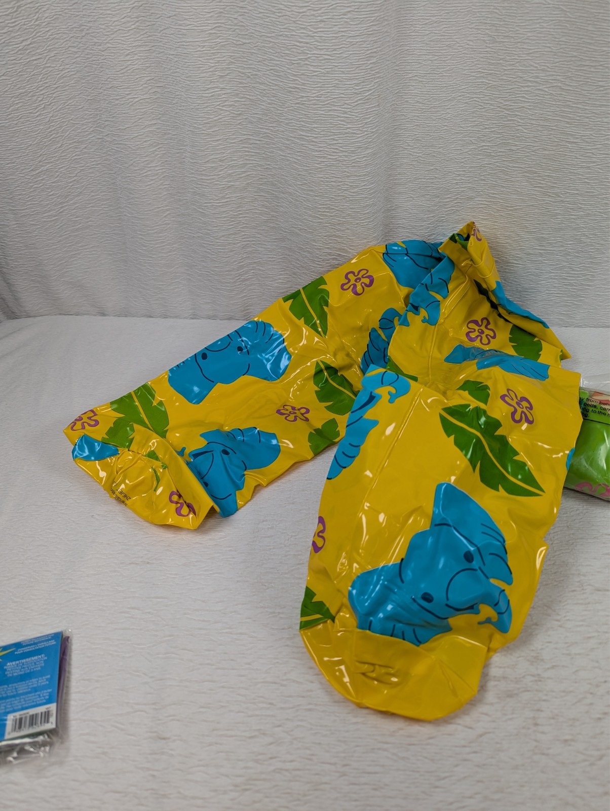 3 Inflatable Blow Up Noodles and 2 Balls Swim Pool Beach Summer gallery