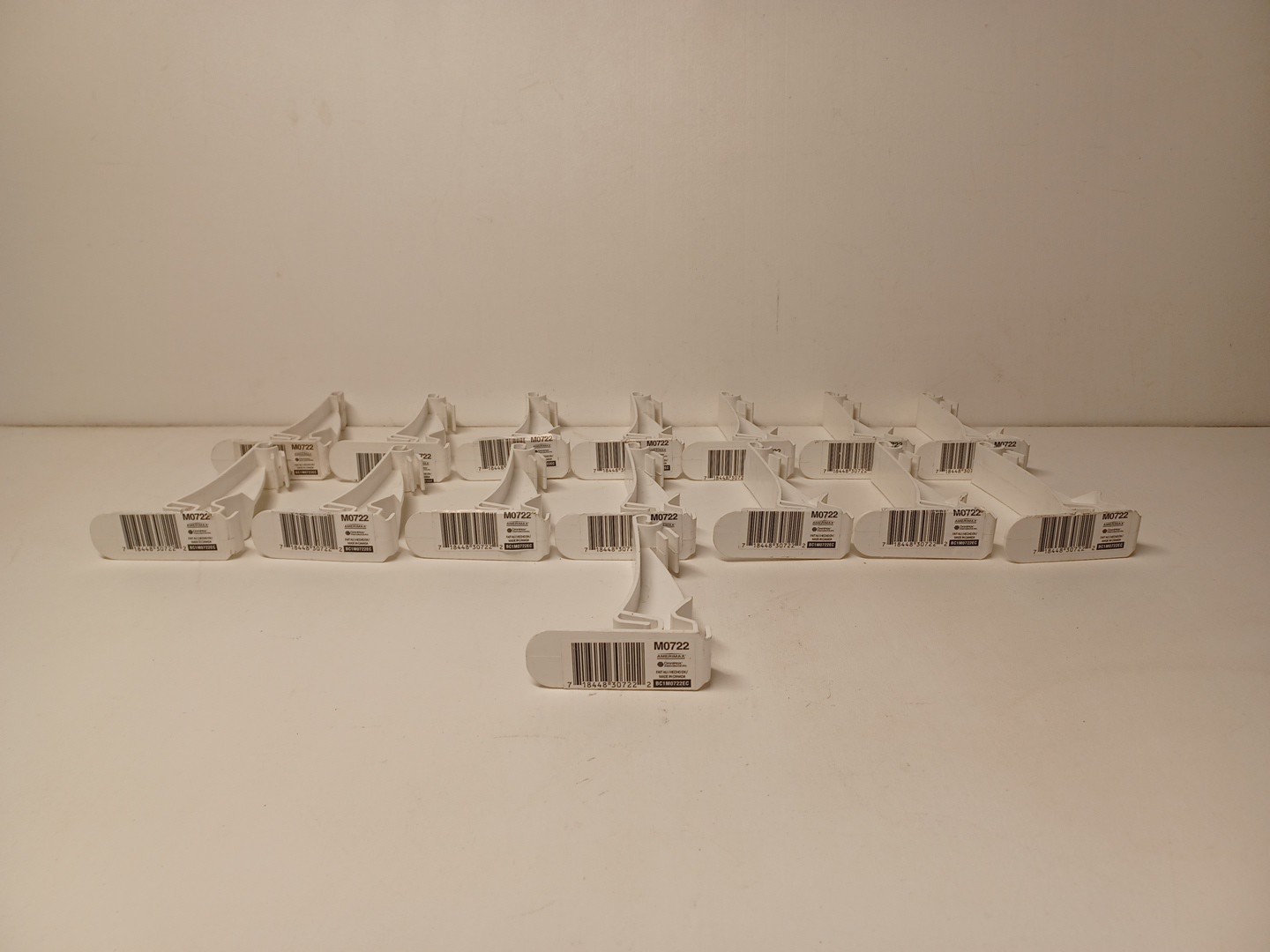 15 Gutter Hanger, K-Style, Hidden, Traditional, Vinyl, White, 5-In M0722 gallery