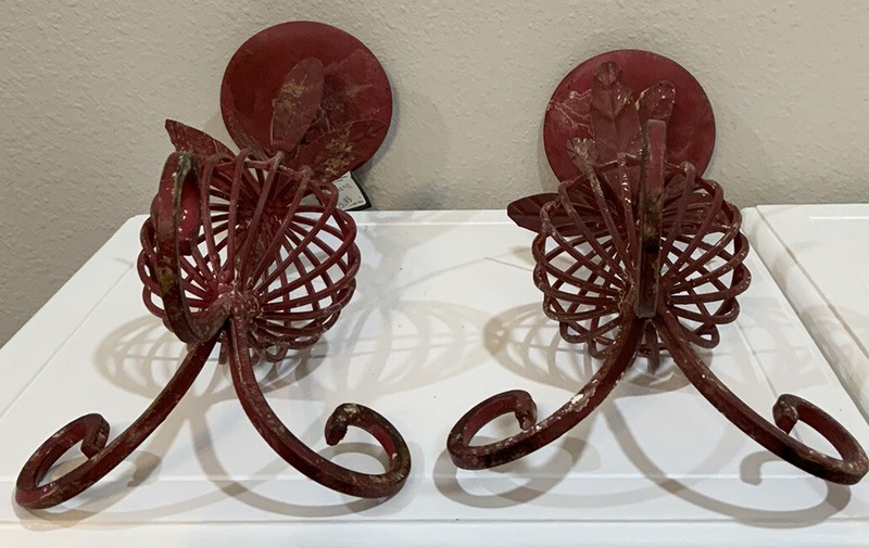 NOS Creative Co-op Red Distressed Metal Leaf Leaves Pillar Candle Holder Set 2 gallery