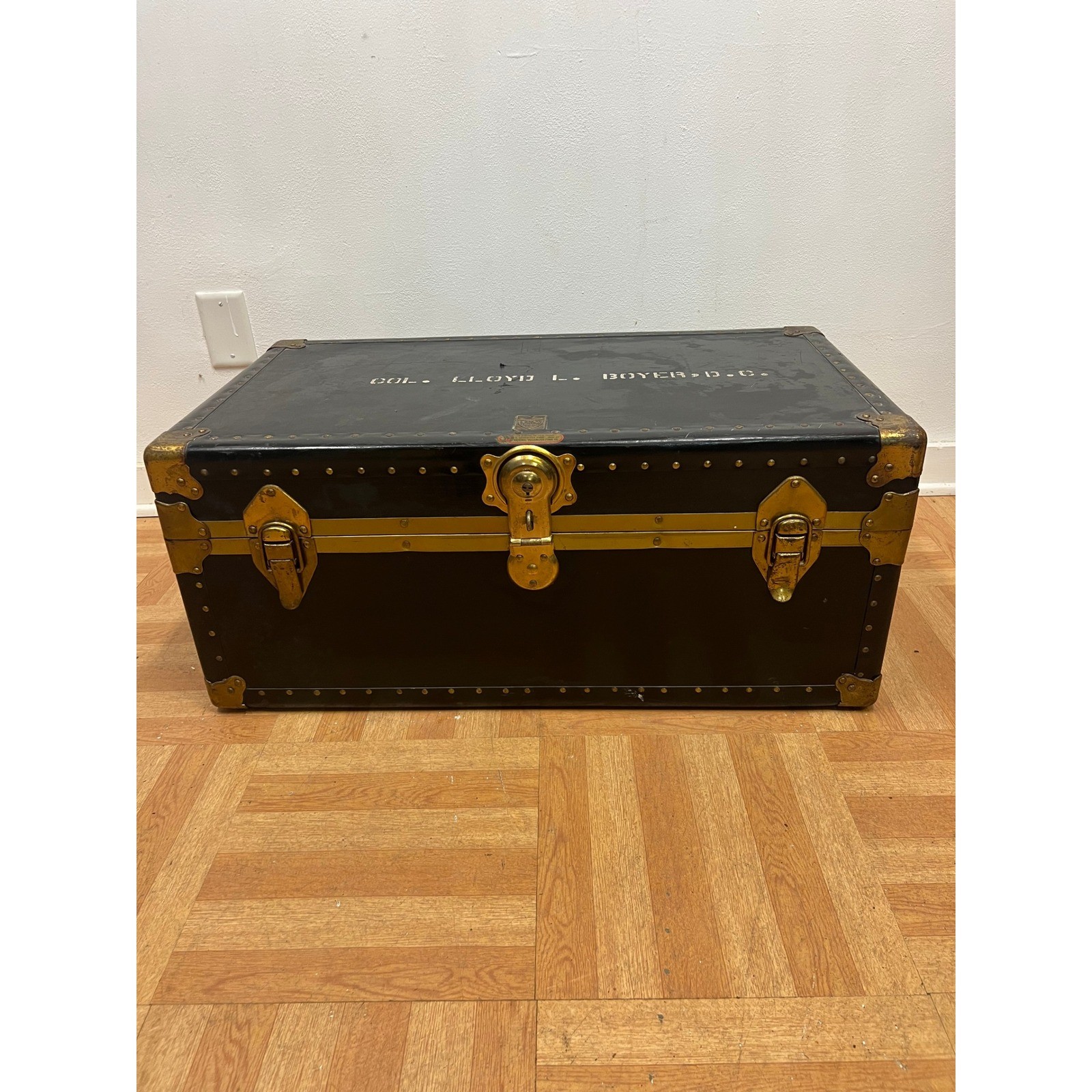 Vintage Black Storage Trunk Foot Locker Military Chest coffee table US antique gallery