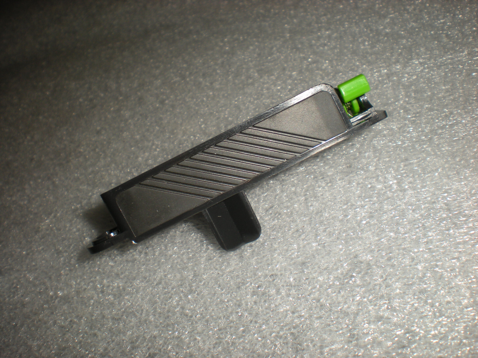 Genuine Irobot Roomba Cleaning Head Module Door Latch e6 i3 i4 i5 i6 i7 i8 J6 J7 gallery