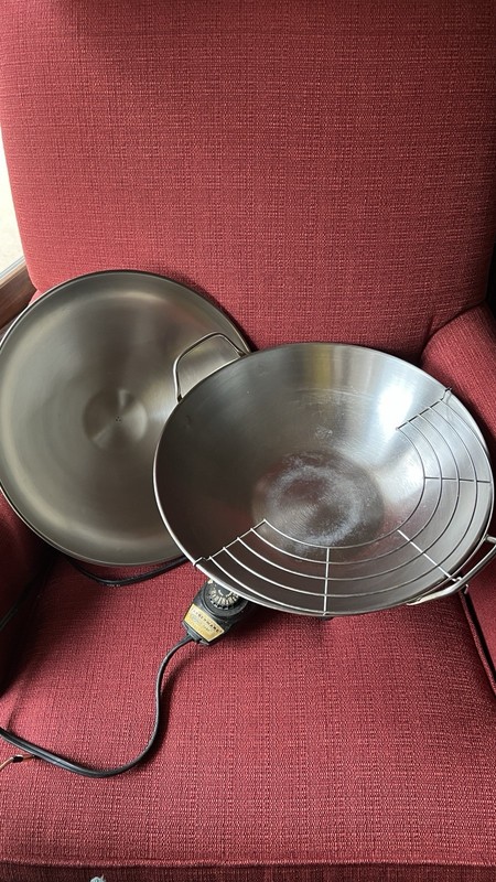 Vintage Farberware Model 303 14" Electric Wok with Perfect Heat Control & Lid gallery