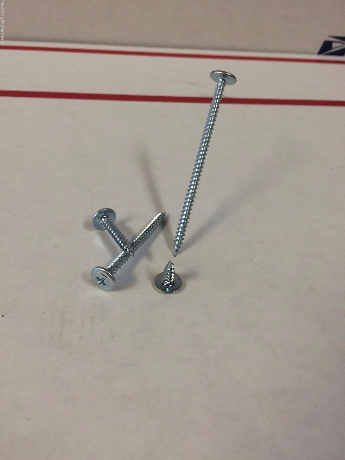 INTERCORP 88MZ #8 x 1" Sharp Point Modified Truss Head K-Lath Screw (5,000) gallery