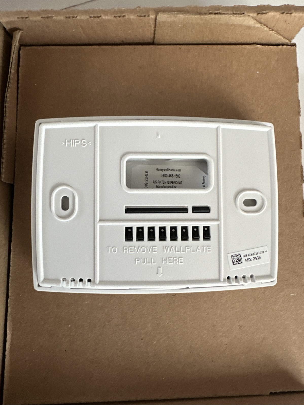Honeywell 1-Week Programmable Thermostat (RTH221B1039) gallery