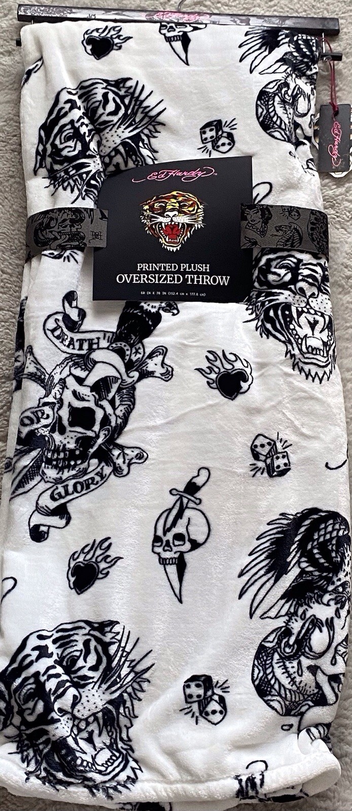 Ed Hardy Tattoo Printed Plush Oversized Throw Blanket Tiger Skull Dice White NEW gallery