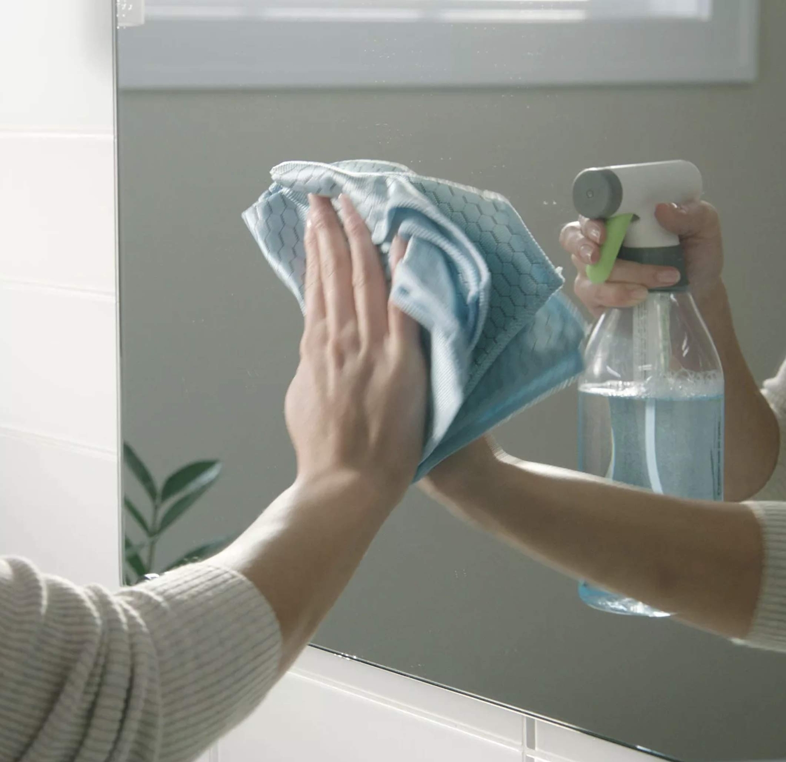 Infuse Glass & Window Microfiber Cloths, 2 Count gallery