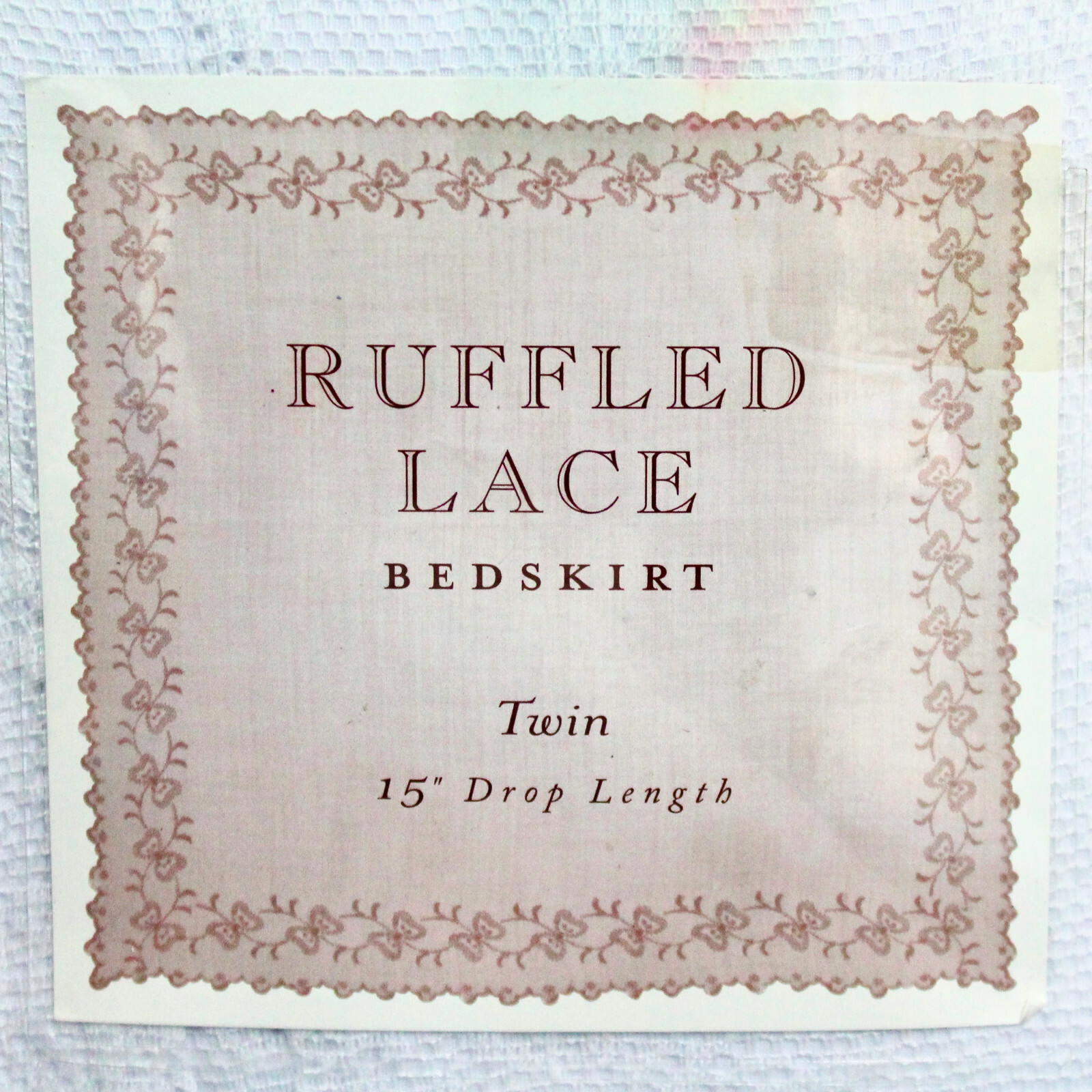 BED BATH & BEYOND Ruffled Lace Twin Bedskirt 15" Drop White gallery