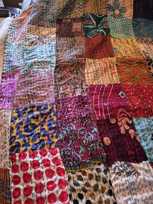 TAJ HOTEL Kantha Silk Blend Patchwork Throw Multicolor/Purple 50” x 70” NWT gallery