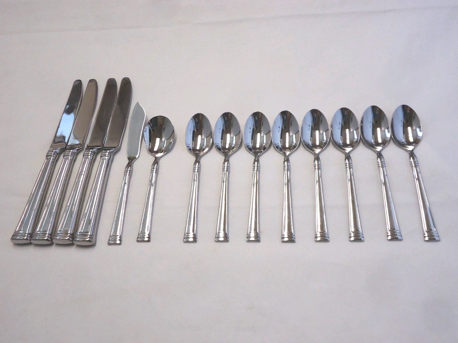 LENOX ESQUIRE GLOSSY STAINLESS FLATWARE CHINA 14-PIECES gallery