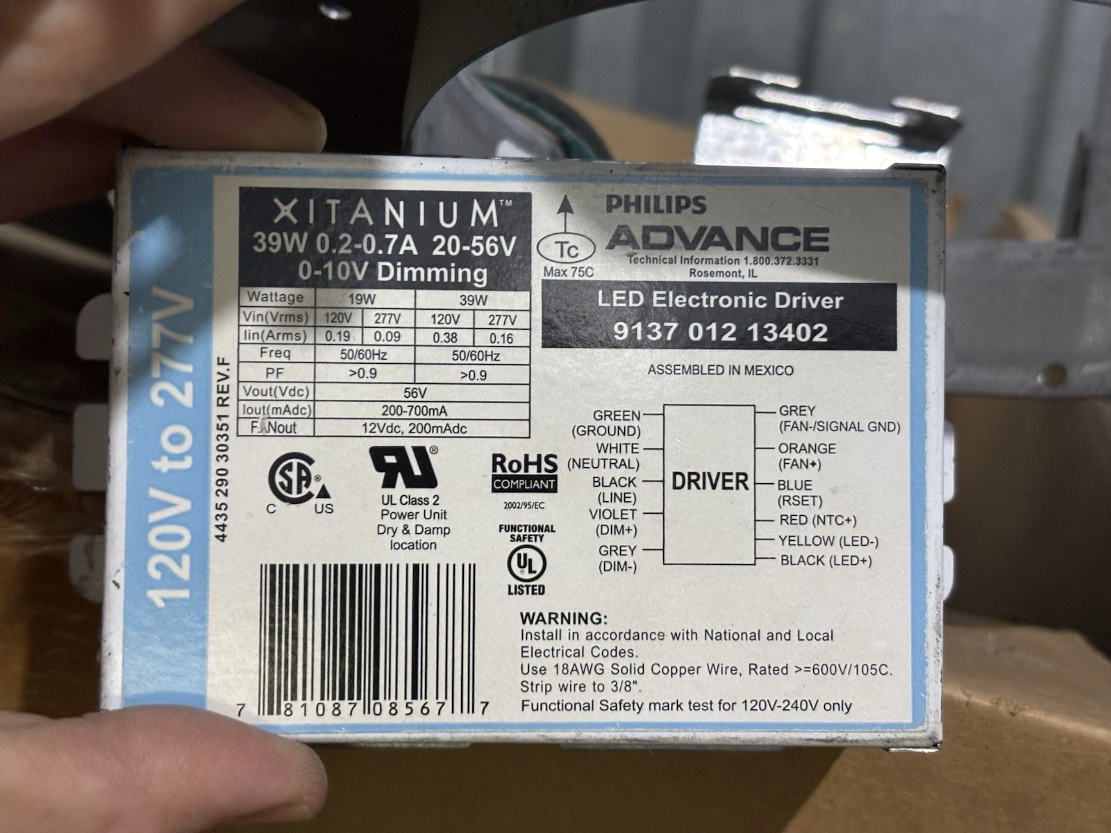 Philips Advance 9137-012-13402 LED Driver Xitanium 39W 0-10v Dimming 120-277V gallery