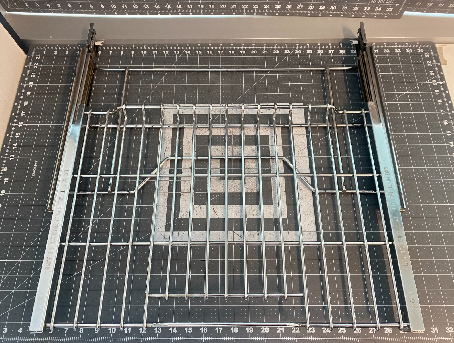 Samsung Built-In Oven Sliding Rack P# DG94-01486A gallery