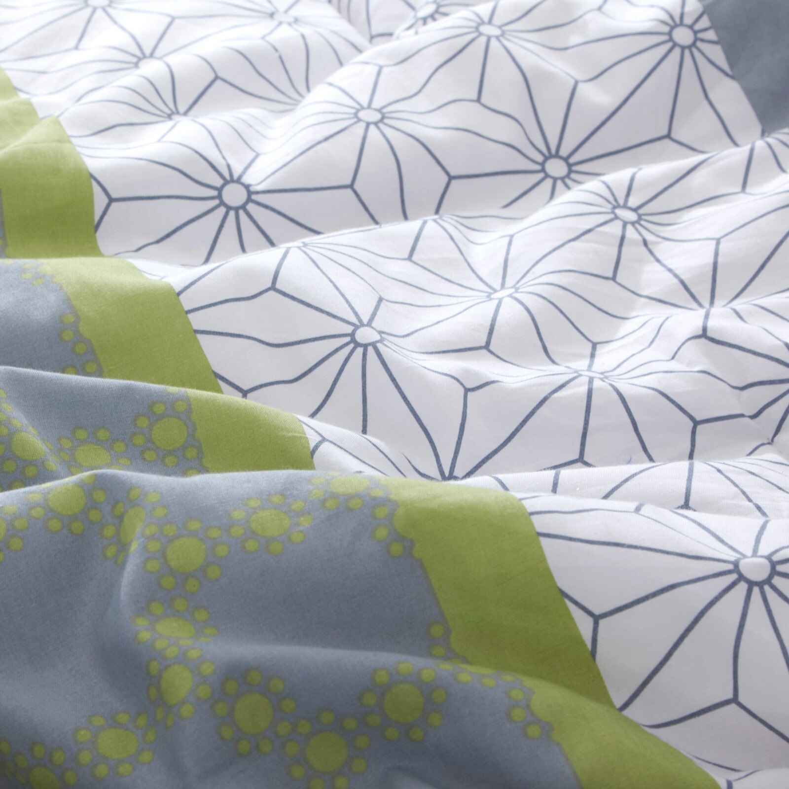 Serene Comforter Set: 1 Comforter + 2 Pillow Shams 100% Cotton Shell gallery
