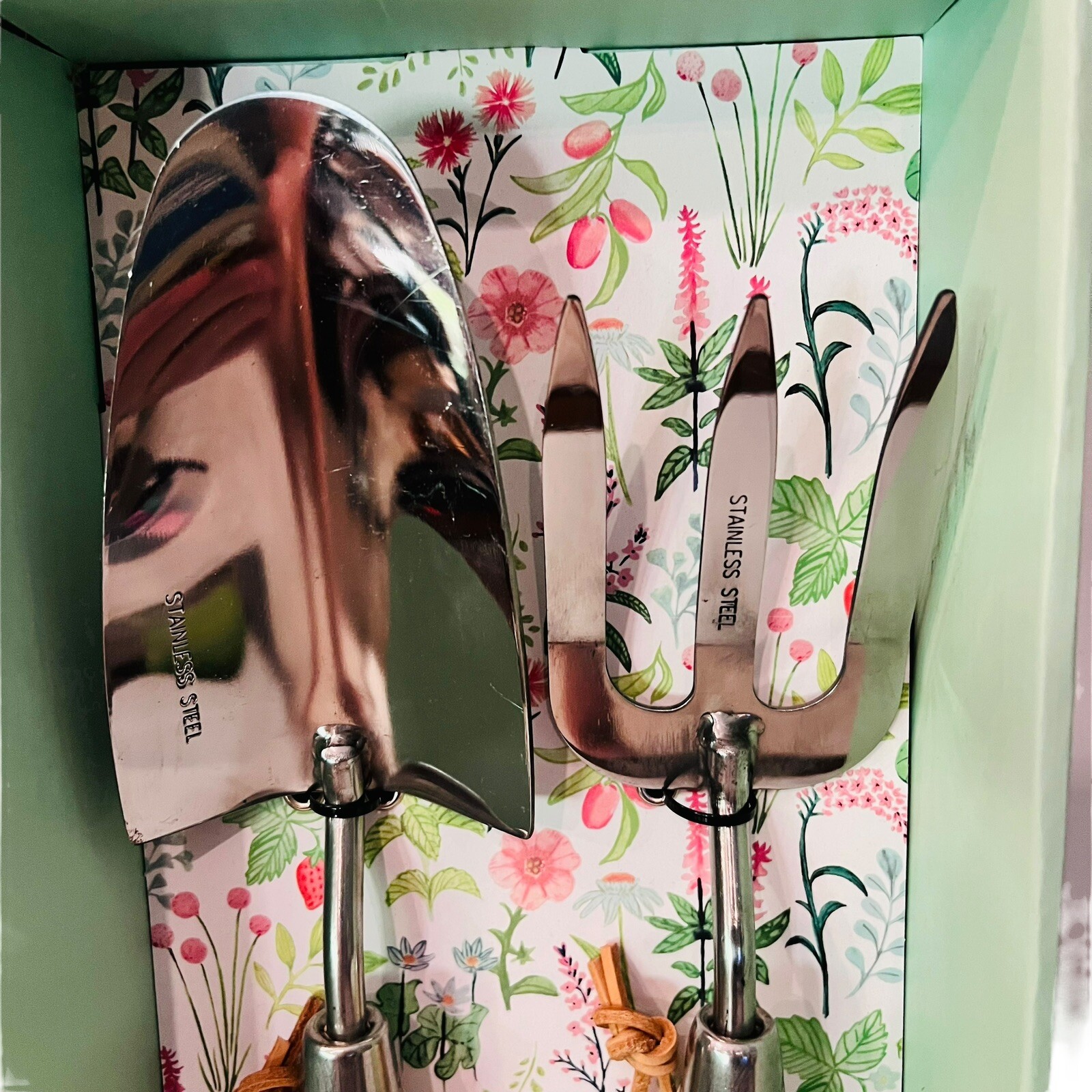 Martha Stewart Two Piece Garden Hand Tool Mother's Day Gift Set gallery