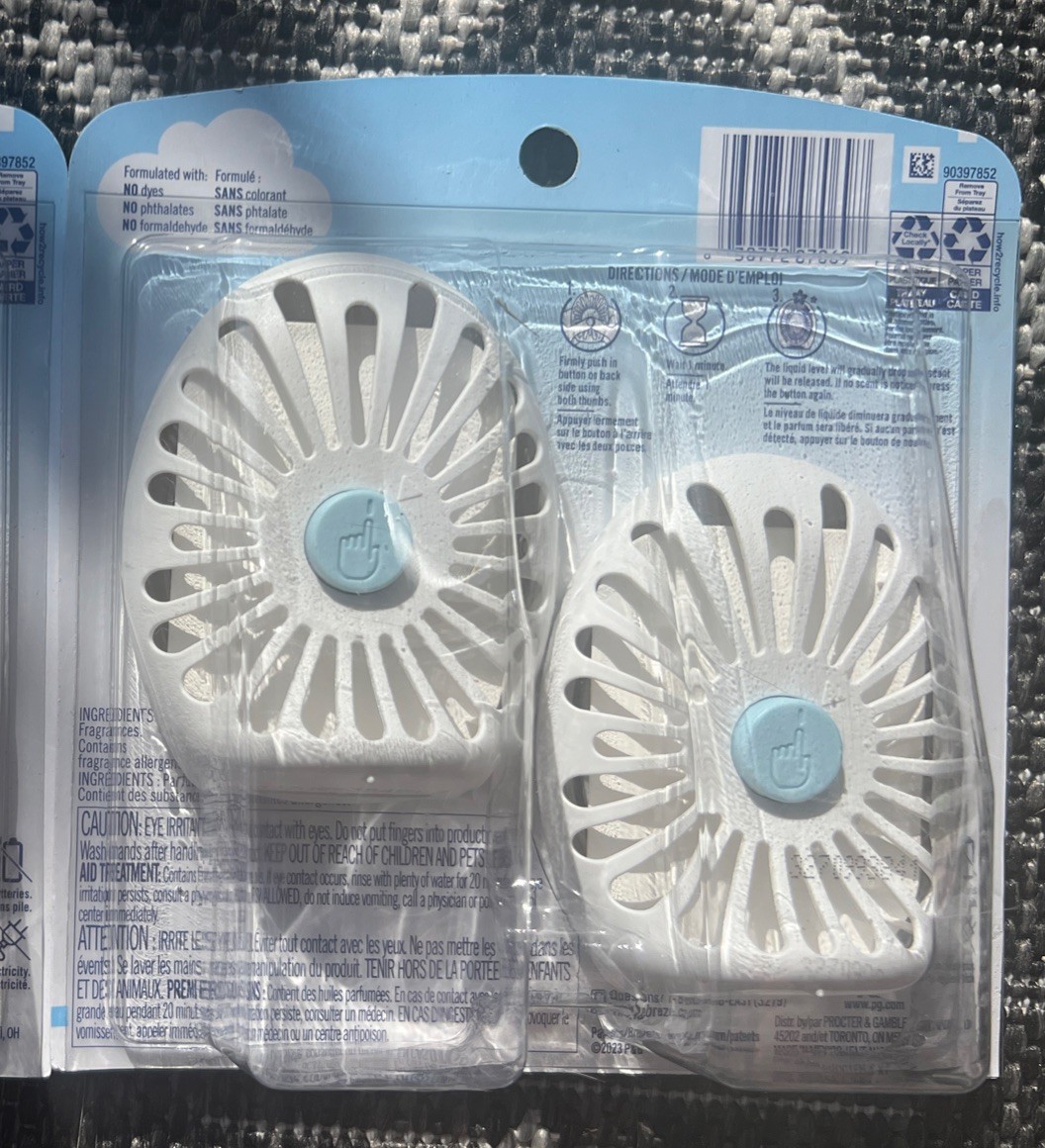 2 FEBREZE SMALL SPACES LIMITED Edition COZY CAMPFIRE AIR FRESHENER HTF gallery