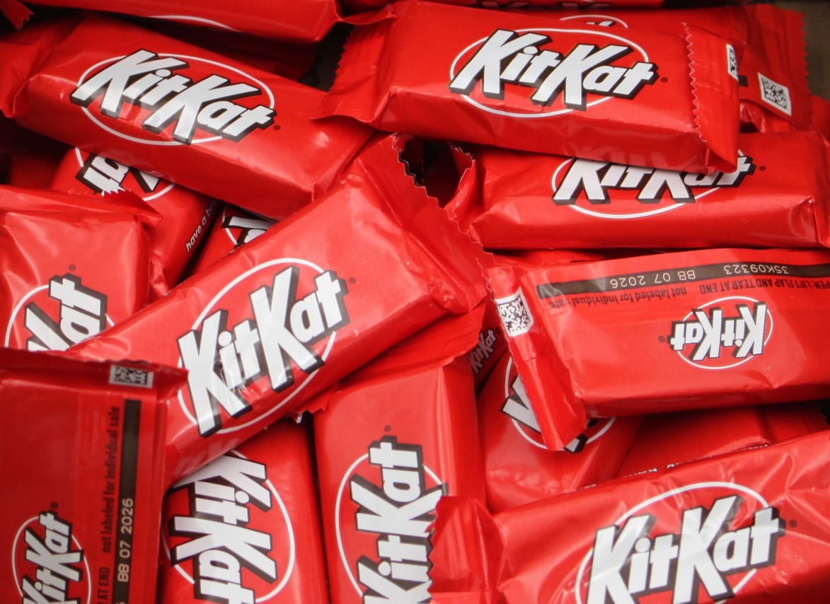 Kit Kat Milk Chocolate Candy Bars KitKat Bulk LOTS - U-PICK 2-8 pounds gallery