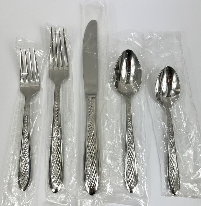 Gorham Evening Tide 5 Piece Place Setting 18/8 Stainless Flatware Korea gallery