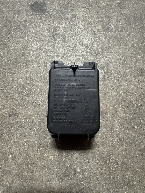 Deako Simple Rocker Switch (Single-Pole & Multiway) DS2017 gallery