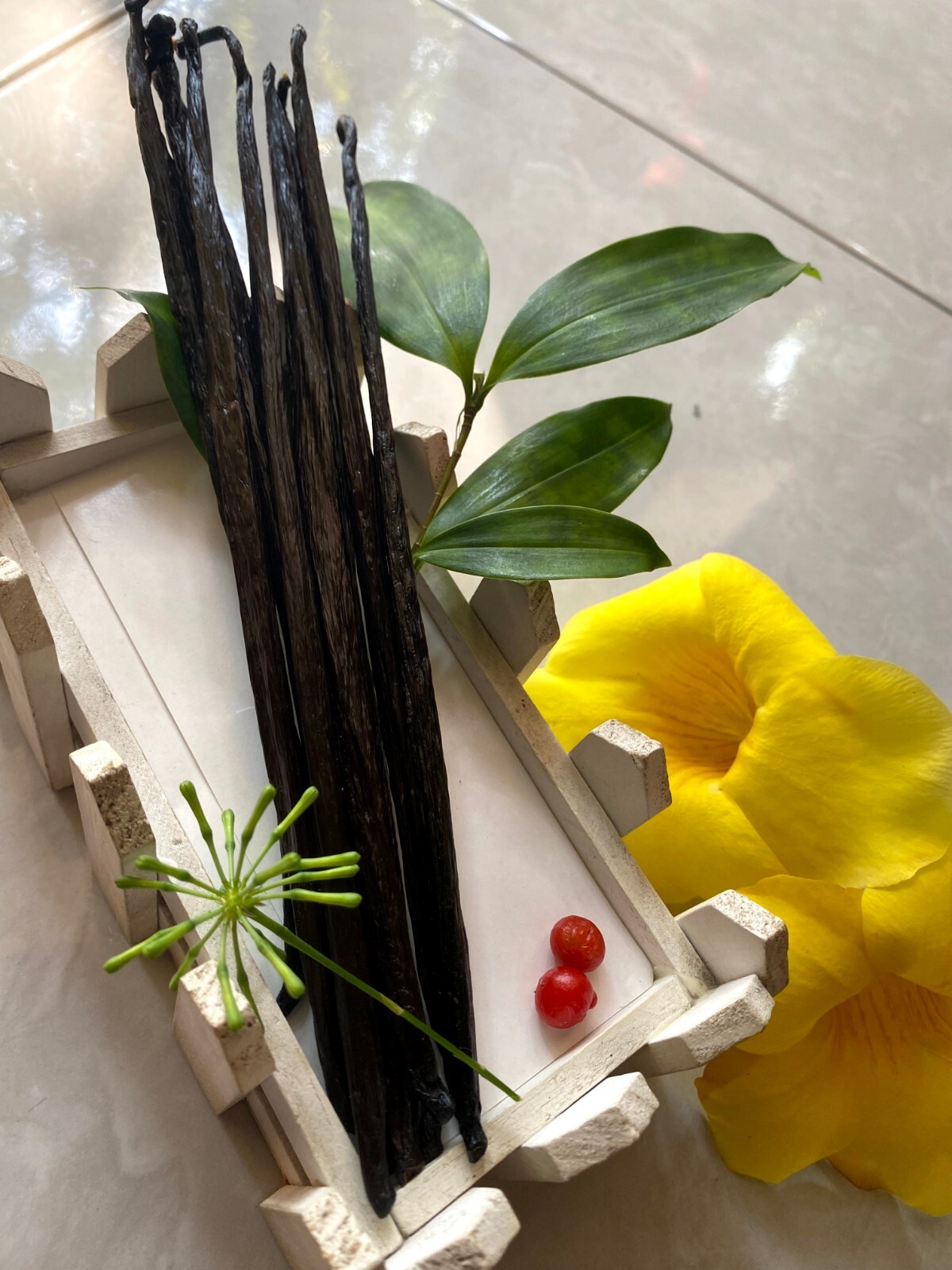 Vanilla beans Grade A Planifolia Premium Gourmet 30 pods(110 grams),16-18 cm up gallery