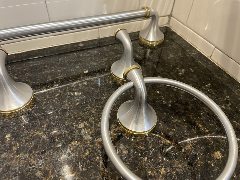 Six Piece Cifial Bathroom Accessory Set gallery