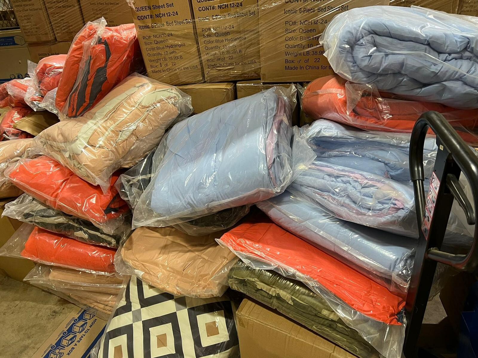 CLEARANCE-ONLY $10 IF PICK UP - Ultra Soft Full/Queen Comforters, multi-colors gallery