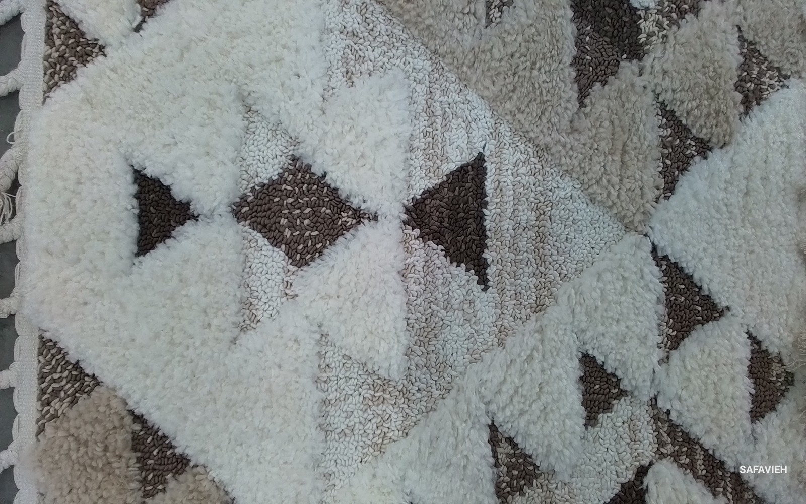 IVORY / BROWN 6'-7" x 9'-2" Back Stain Rug, Reduced Price 1172801585 MTS688A-6 gallery