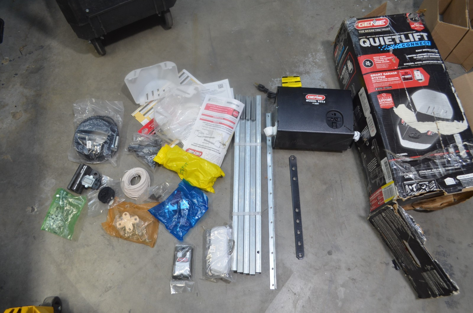 Genie 2035-TKV Chain Drive 550- Model ½ HPc Garage Door Opener gallery
