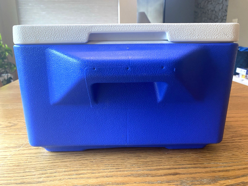 Coleman Party Stacker Model 6225 Cooler Fits 24 Cans Blue & White Made In USA gallery