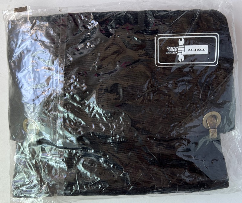 Under Ny Sky (Black) Knife Pockets Leather Trim Waxed Apron TREK Logo gallery