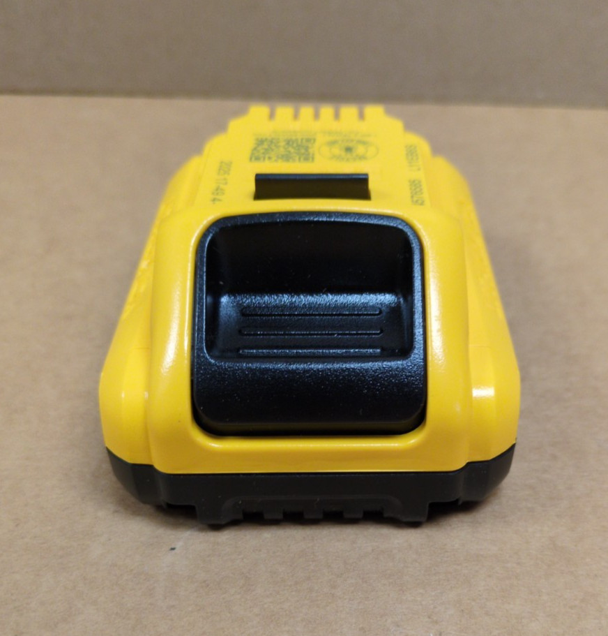 (DCB240) DeWalt Compact Lithium Ion Battery 20V MAX gallery