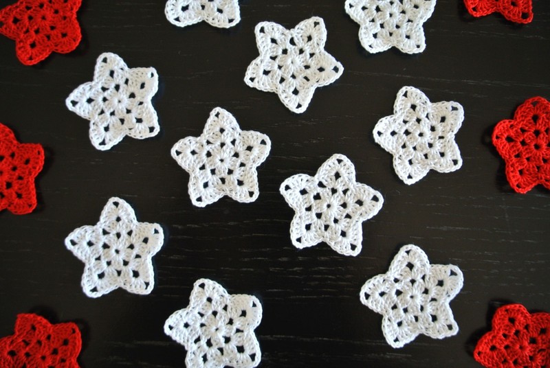 30 pcs Tiny Crochet Stars–HandmadeCottonApplique-2inch/5cm–Red White Blue, #216 gallery