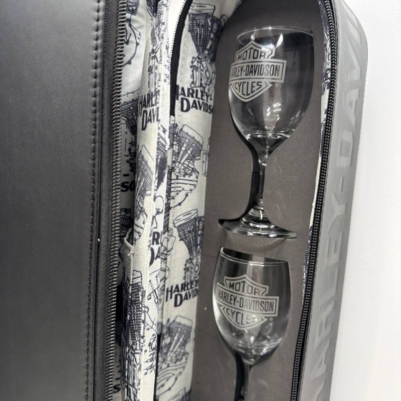 Harley-Davidson Repeat Engine Pattern Wine Bottle Hard-Sided Case Tote Set gallery