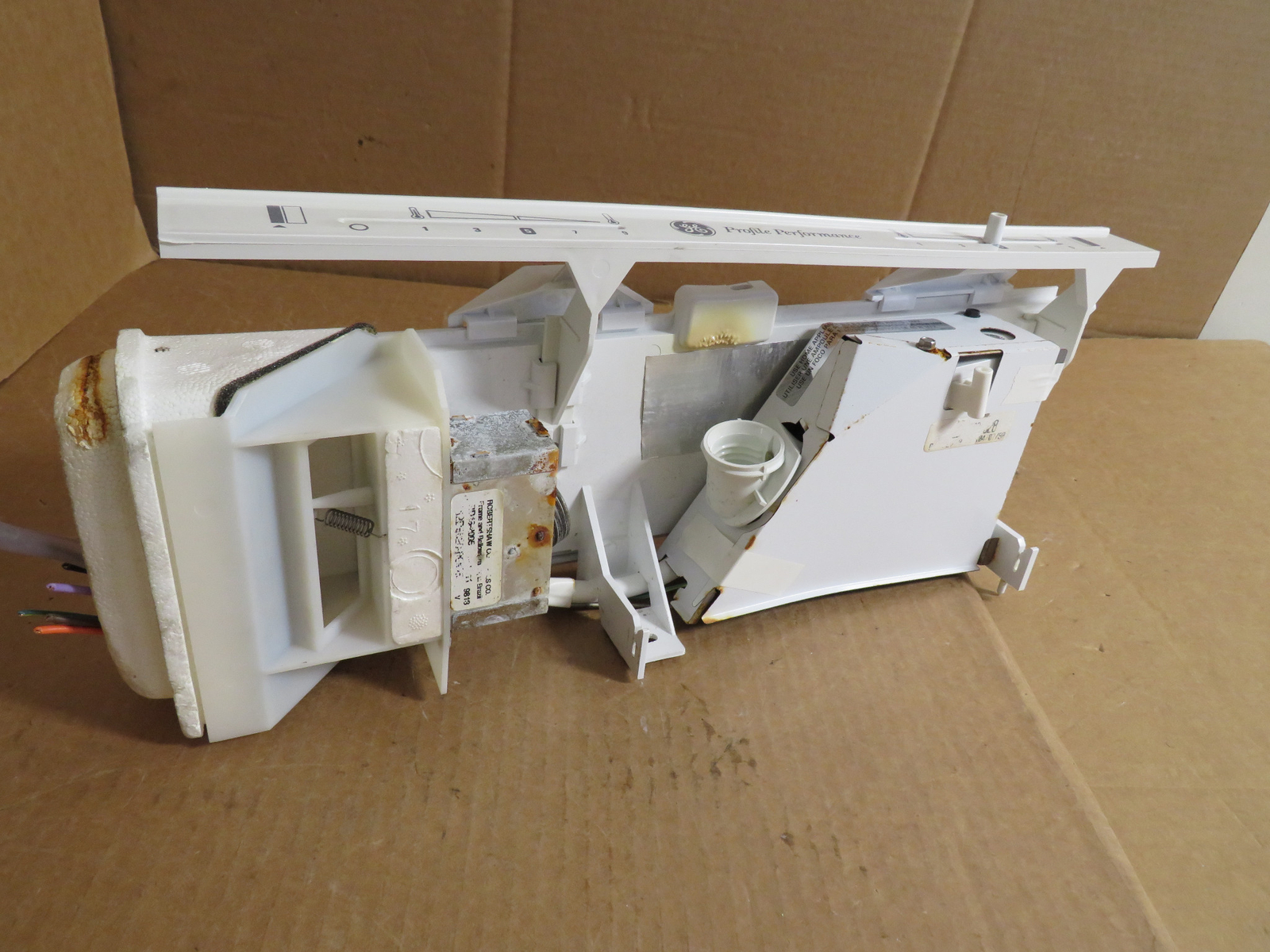 GE Refrigerator Damper Control in Housing Part # WR09X10006 WR17X3323 WR02X8831 gallery