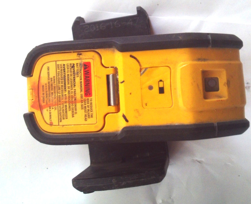 DeWalt DW083 3 Beam Laser Pointer Level, with Storage Case gallery