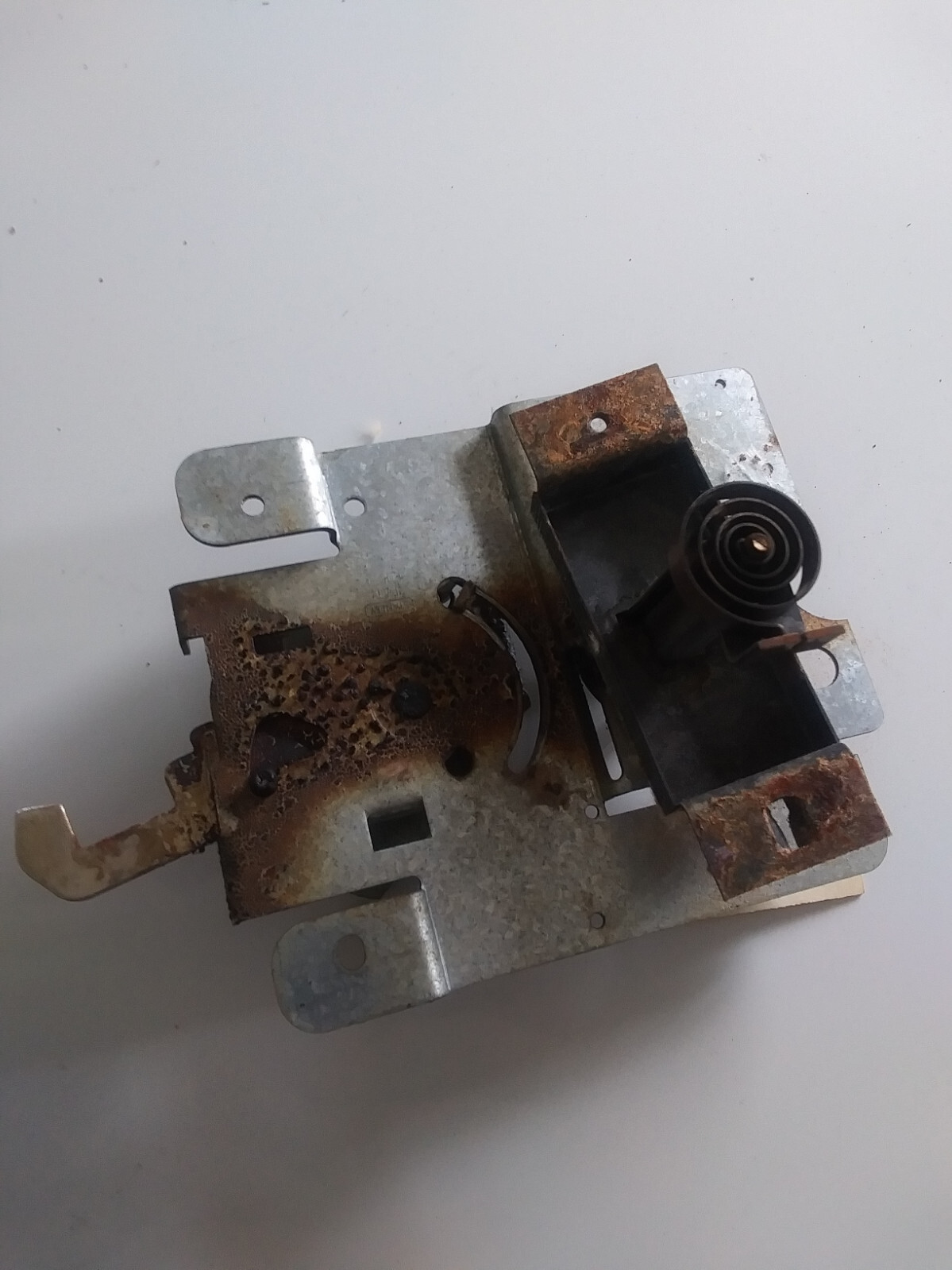 Whirlpool Electric Range Model RF365PDXQ0 Mechanical Latch 3148668 gallery