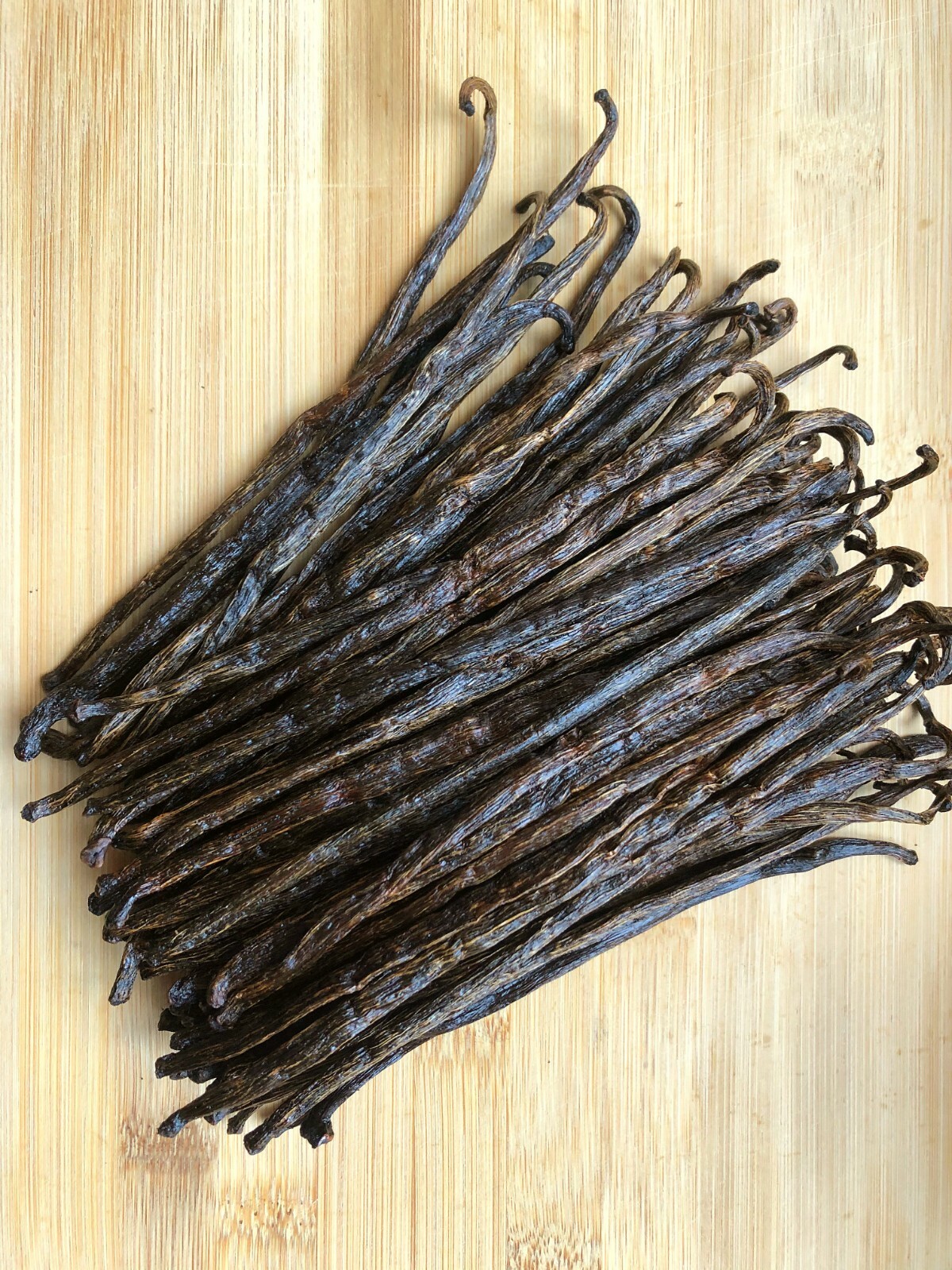 10 Madagascar Organic Vanilla Beans Grade A/B - Great for Extraction & Baking! gallery