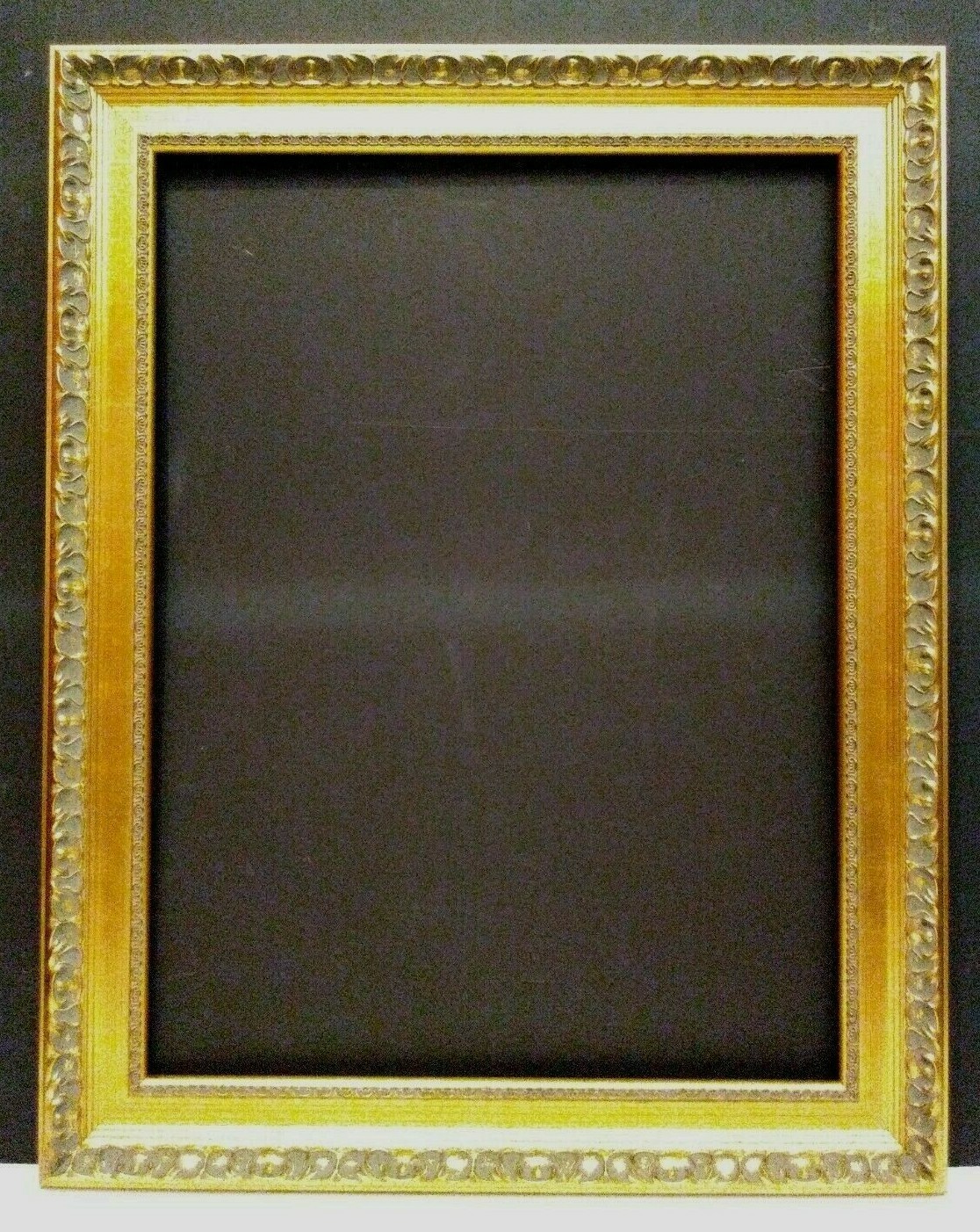 18' CLASSIC PICTURE FRAME MOLDING 3" WIDE ANGLED SCOOP GOLD LEAF ORNATE CARVING gallery