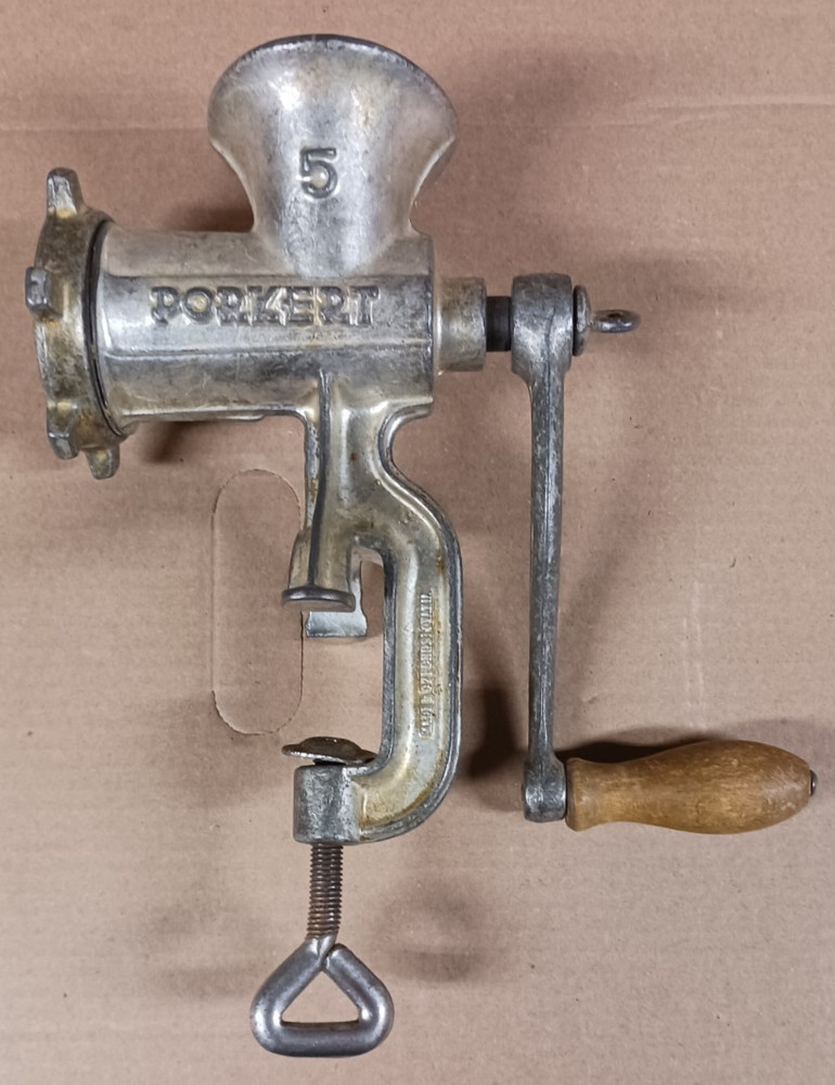 #5 Porkert Meat Grinder Table Mount, Cast Iron Czechoslovakia $12.00