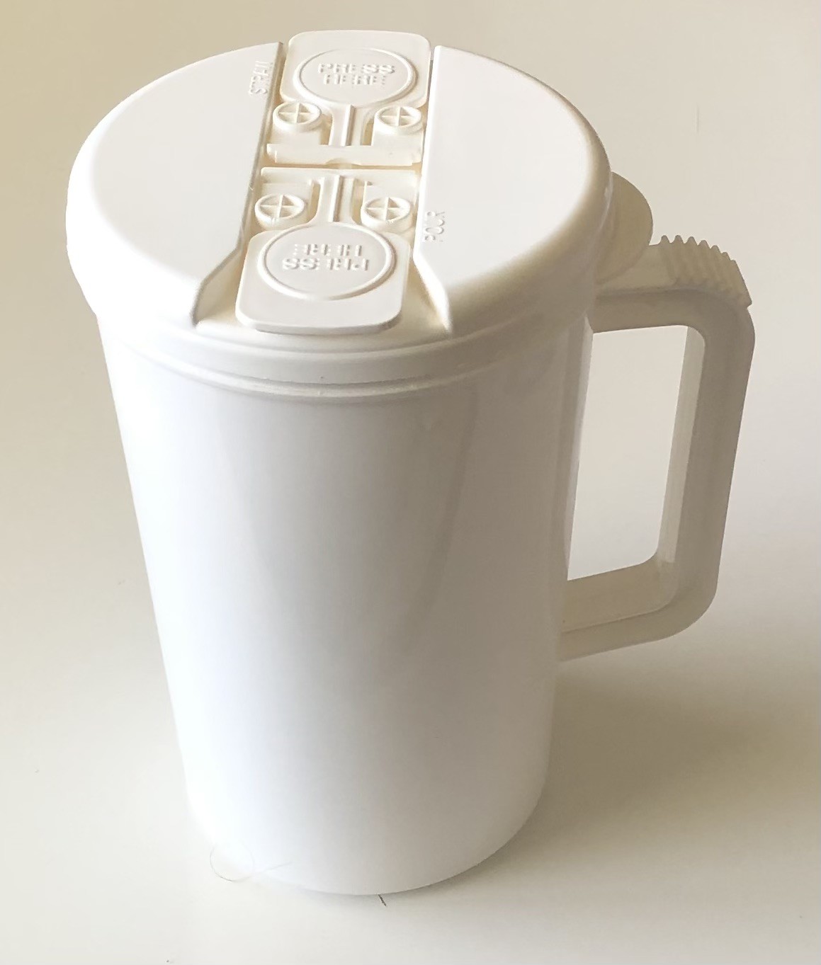 34oz THERMO MUG WITH LID AND STRAW White (7.5"X5") gallery
