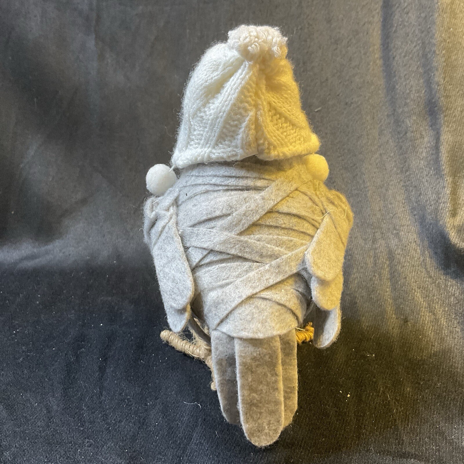 "Spritz" Bird - Grey with White Knit Hat gallery