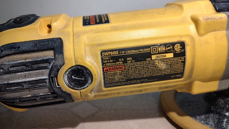 DEWALT Buffer Polisher Bundle 7”-9” Variable Speed 0-3,500 RPM DWP849X (Video) gallery