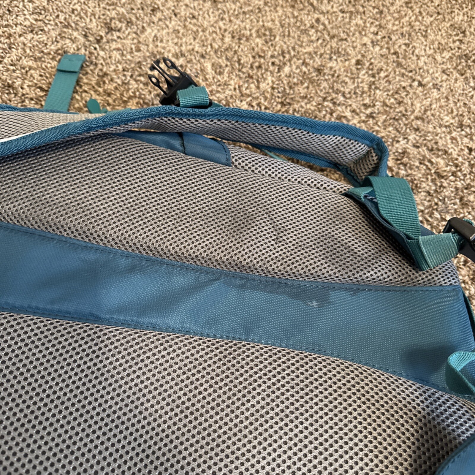 Embark Hiking Backpack Teal With Bladder 5