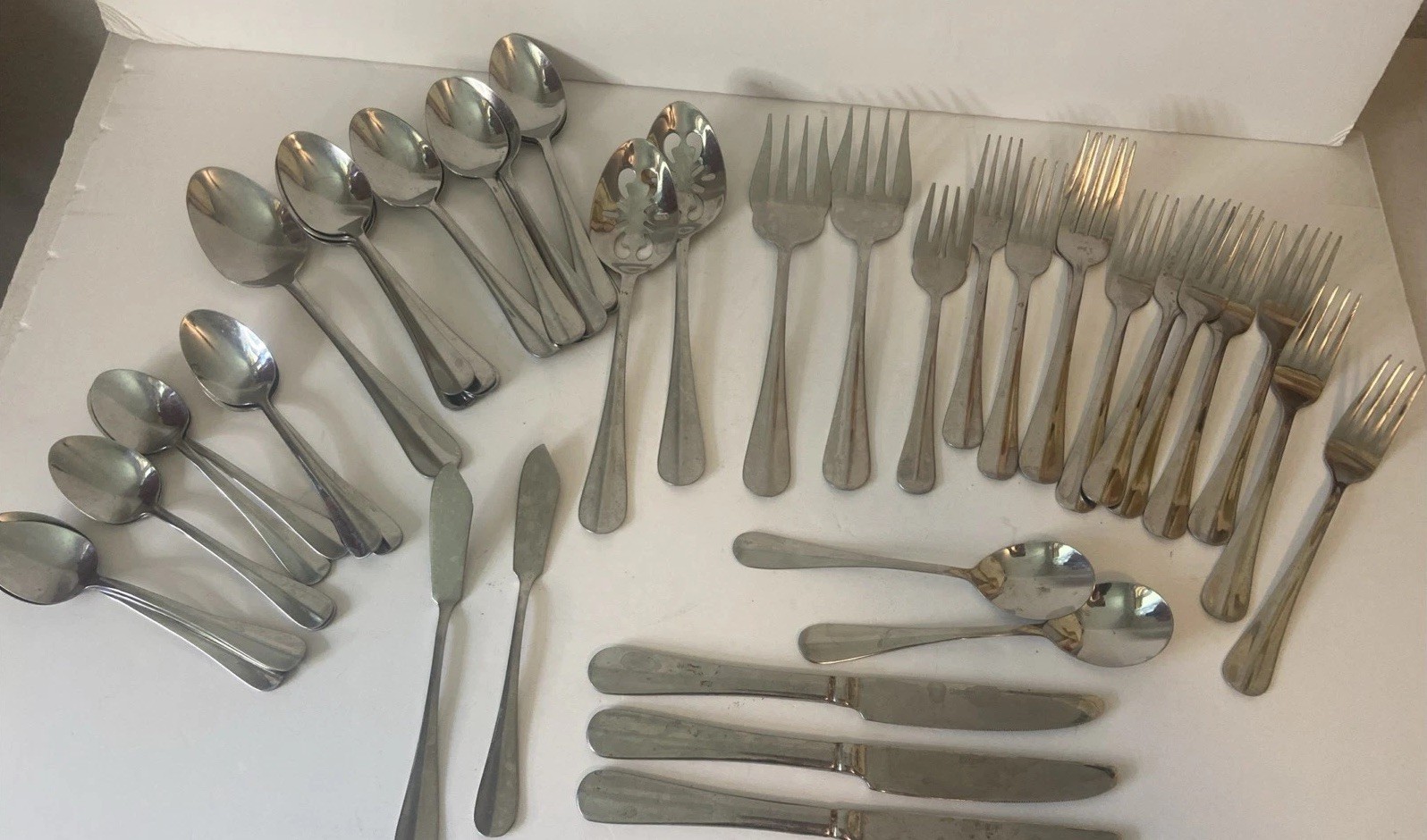 Pfaltzgraff Everyday Legacy Glossy Stainless Steel Flatware 46 Piece gallery