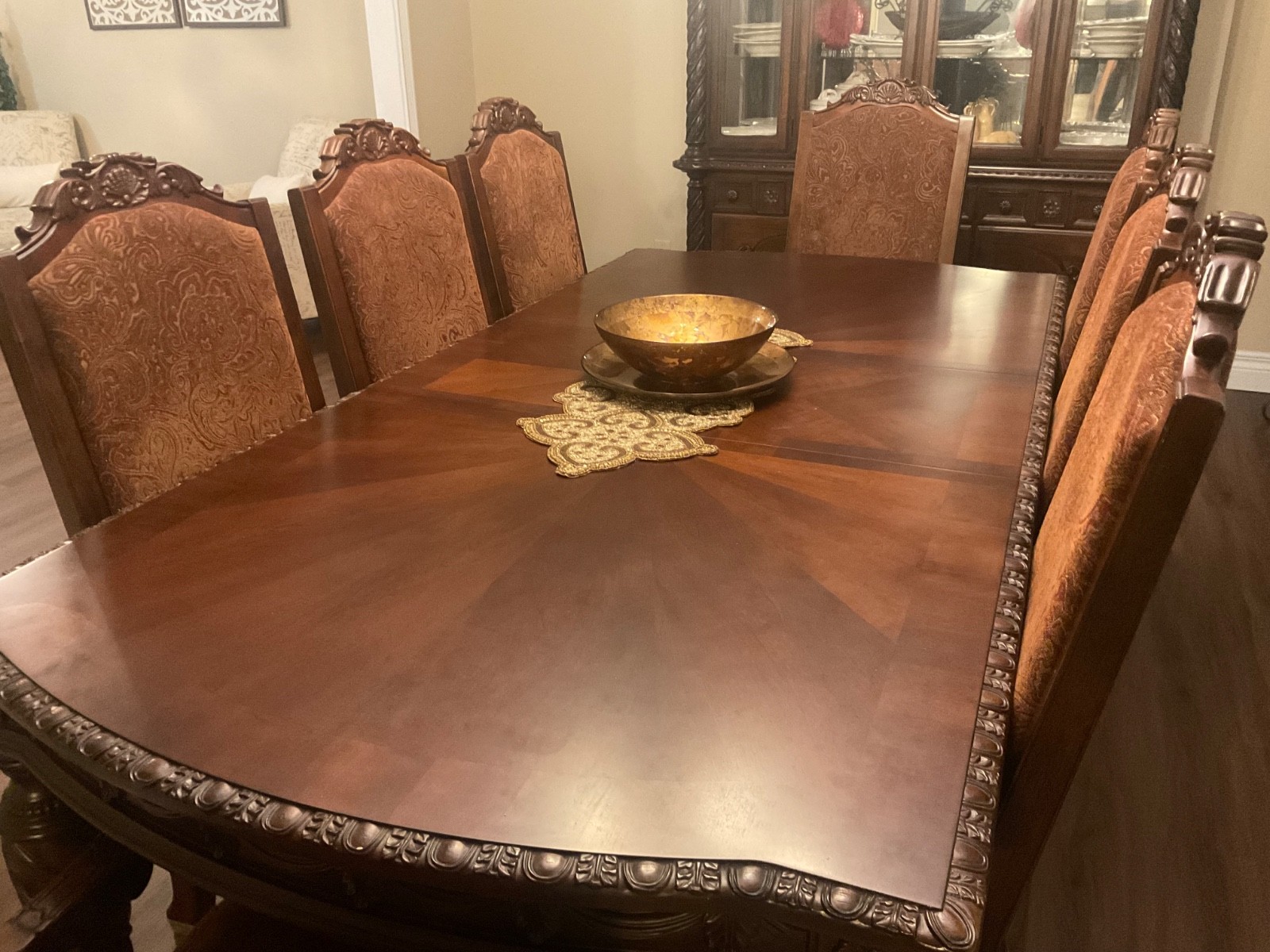 ASHLEY DINING ROOM SET & HUTCH gallery