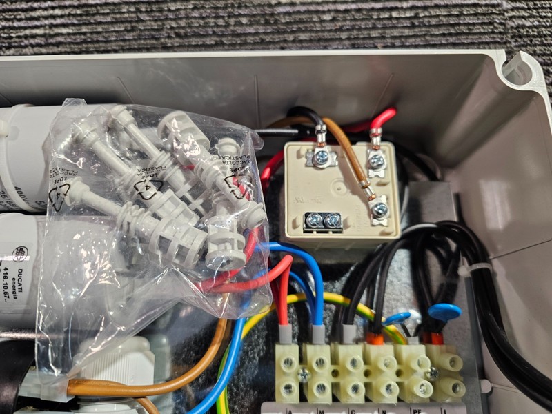 Marlanvil Control Box for Single-Phase Electric Motors 220/230V 50Hz 4kW gallery